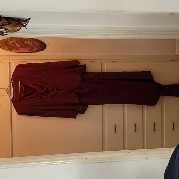 Formal dress - Picture 3 of 4